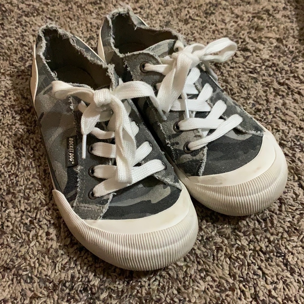 Rocket Dog Camo sneakers